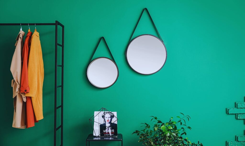 How to Hang Mirror on Wall With Screws